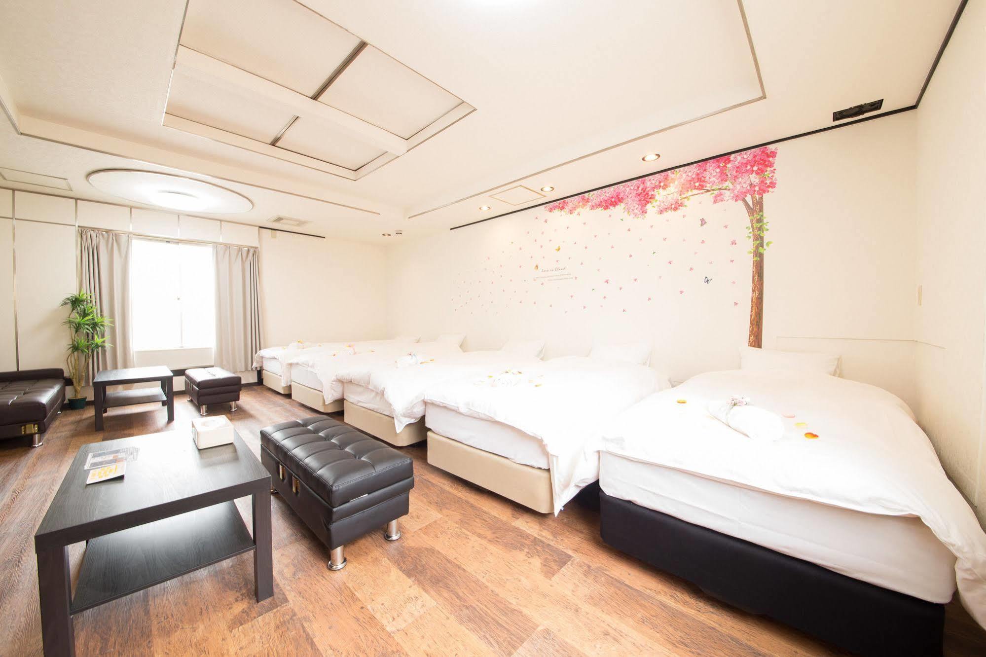 Hotel Candy Hall (Adults Only) Osaka Dış mekan fotoğraf