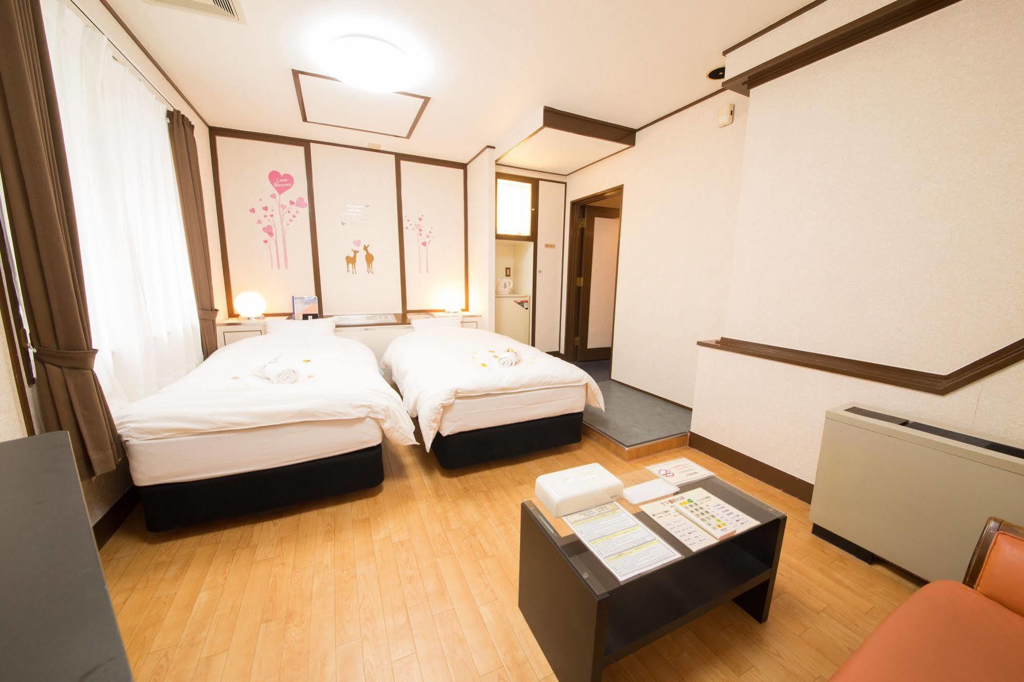 Hotel Candy Hall (Adults Only) Osaka Dış mekan fotoğraf