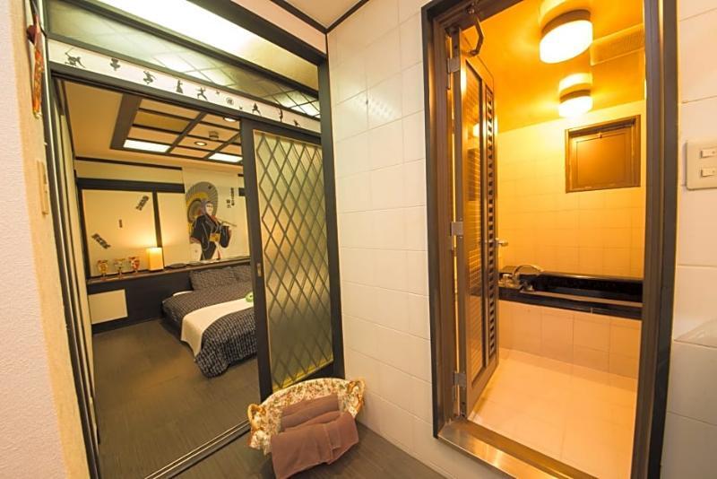 Hotel Candy Hall (Adults Only) Osaka Dış mekan fotoğraf